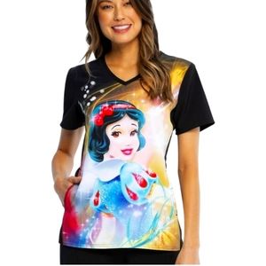 Cherokee Tooniforms Disney Snow White Magic Women's 1-Pocket V-Neck Print Scrub